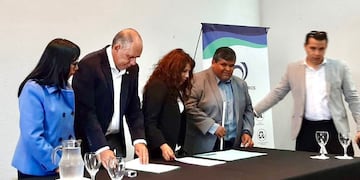 La Unión Empresarios de Jujuy y el Ministerio de Desarrollo Humano firmaron un convenio para fomentar la inclusión social en locales gastronómicos.