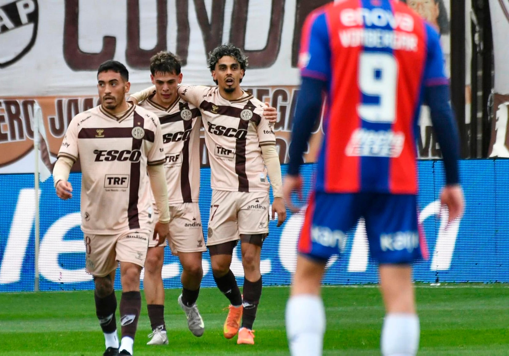 Platense vs San Lorenzo.



Foto: FOTOBAIRES



Fecha 5 Torneo Clausura Liga Profesional.
