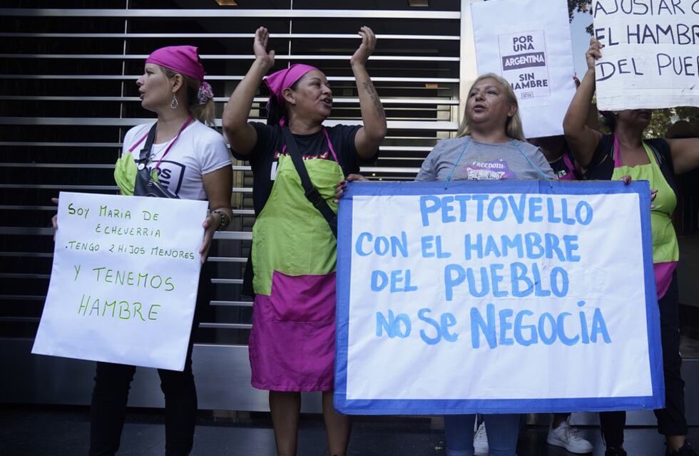 Organizaciones sociales protestan en reclamo de “un salario mínimo igual a la canasta básica”