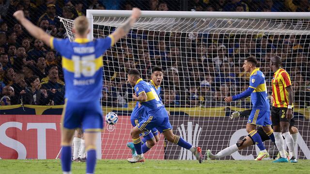 Varela festeja el gol que le dio el triunfo a Boca. Foto: EFE/Juan Ignacio Roncoroni