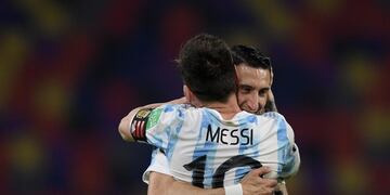 El volante de París Saint-Germain (PSG) fue titular en el empate ante Chile.