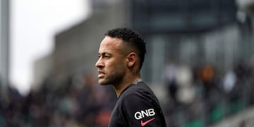 Neymar estuvo de fiesta luego de su impactante lesión con el PSG.