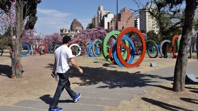Parque Sarmiento. El crimen se produjo ayer a la madrugada en la plaza del Bicentenario, próxima a la Plaza España. (La Voz/ Archivo)