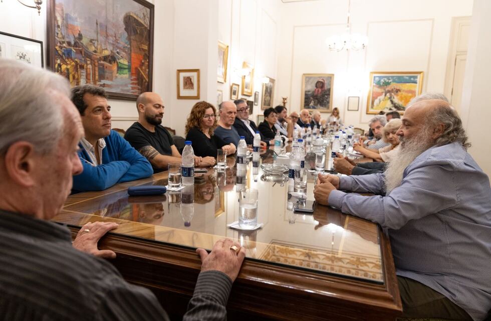 Los movimientos sociales se agrupan y buscan un lugar en el Frente de Todos para las elecciones porteñas