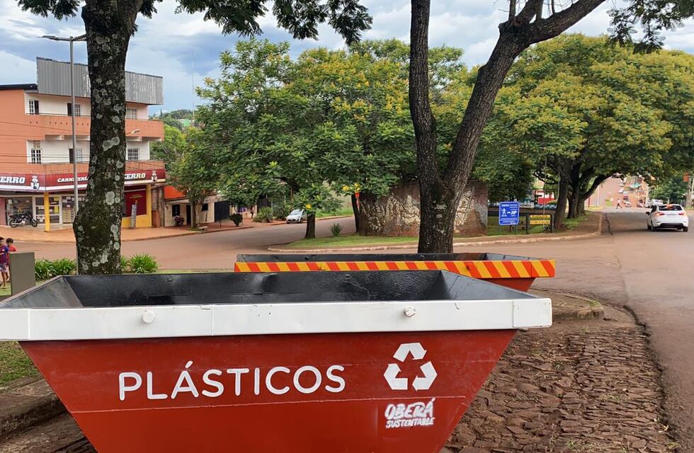 Destacan como exitosa las primeras semanas de uso de contenedores para residuos plásticos y chatarras en Oberá