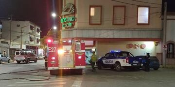 Se desmoronó una parte del techo en el casino de Cosquín. (Foto: gentileza lector a VíaCarlosPaz).