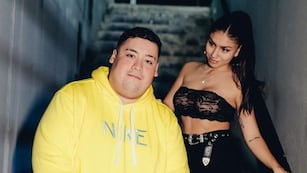 Manzana junto a su novia Luciana Macías.