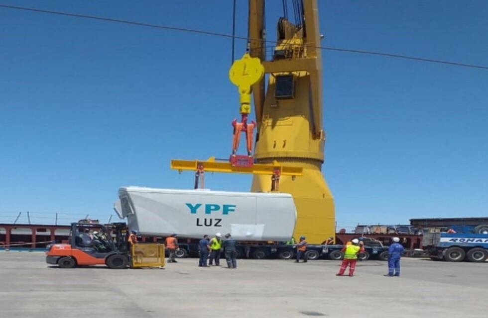 Llegaron a Bahía Blanca nuevos equipos para la construcción de la segunda parte de Los Teros