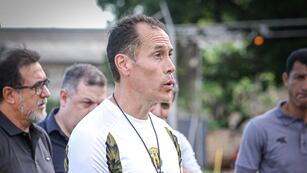 Lucas Bovaglio no seguirá dirigiendo al Guaraní de Paraguay (Prensa Guaraní).