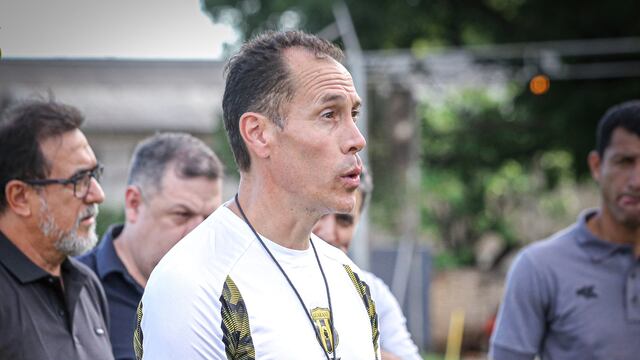 Lucas Bovaglio no seguirá dirigiendo al Guaraní de Paraguay (Prensa Guaraní).