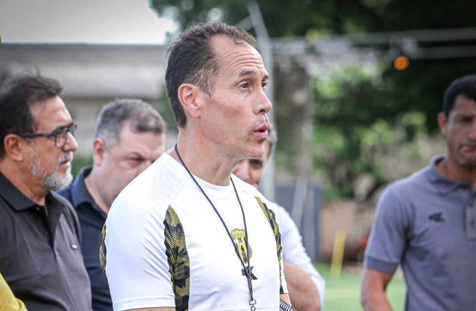 Lucas Bovaglio, extécnico de Instituto, se quedó sin trabajo en el exterior