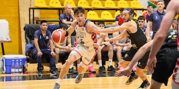 Los “Cóndores” descontaron con un parcial 8-0 en el cierre, pero Hindú definió el juego con un triple clave y precisión desde la línea.