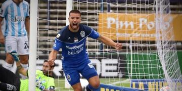 Marcelo Weigandt, gritando un gol de Gimnasia de La Plata contra Atlético Tucumán.