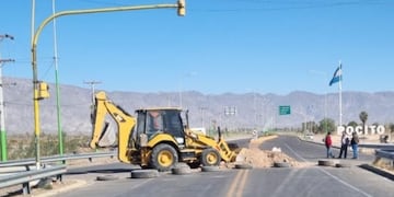 Vecinos se autoconvocaron pidiendo soluciones ante la peligrosidad de la zona.