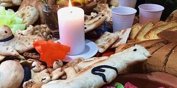 Tradicional ofrenda a los difuntos, en Jujuy