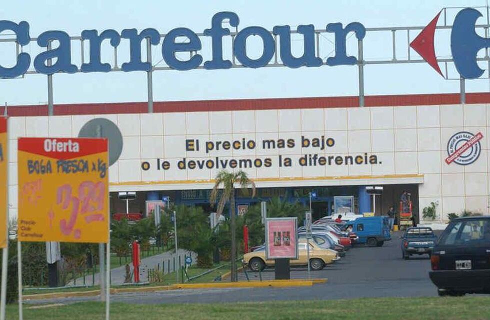Inseguridad en Córdoba: quisieron entrar a un supermercado con una barreta