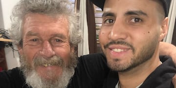 Un joven cambio el día de un hombre en situación de calle y se volvió viral.