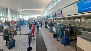 Aerolíneas Argentinas denunció a los gremios (Nicolás Bravo / La Voz)