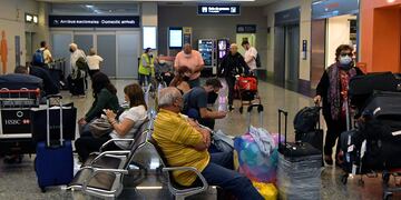 Diferentes aerolíneas suspendieron los vuelos.