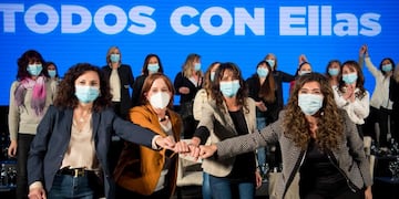 Hacemos por Córdoba presentó sus candidatas en un acto con unas 2.000 mujeres (La Voz).