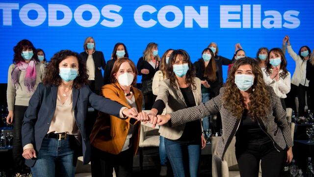 Hacemos por Córdoba presentó sus candidatas en un acto con unas 2.000 mujeres (La Voz).