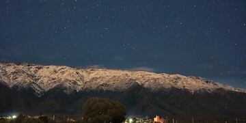 El cielo y las sierras nevadas captadas por Gerardo Martín.