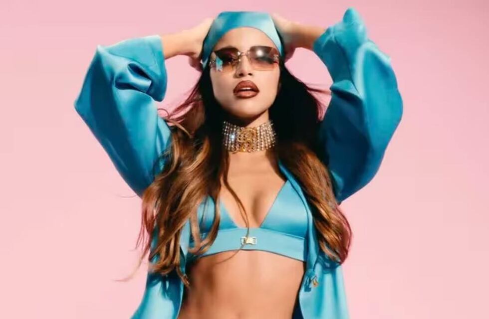 Emilia Mernes la rompió con el lanzamiento de su canción y subió la temperatura con un look infartante