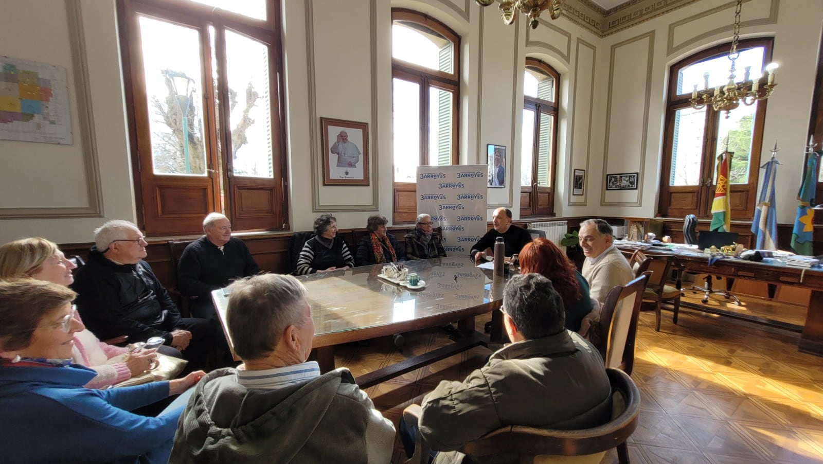 Centros de Jubilados de Tres Arroyos: firma de convenios por más de $70 millones para fortalecer la integración de los adultos mayores