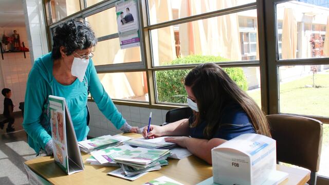 El stánd está en el hall de los consultorios externos del hosptial Schestakow.