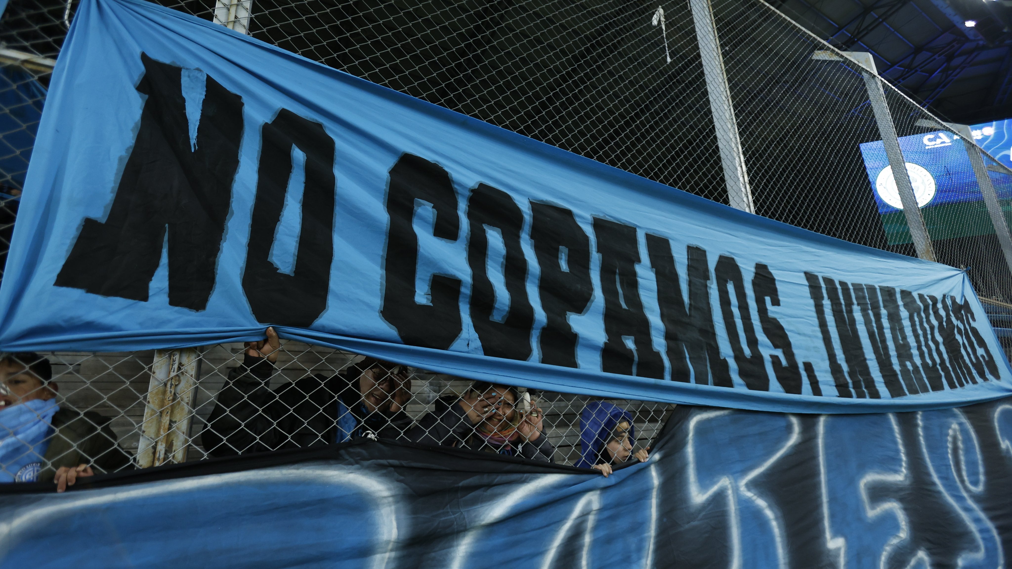 La hinchada de Belgrano en San Luis. (Prensa Belgrano).