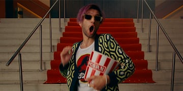 Bhavi presentó el videoclip de Charts N Harts.