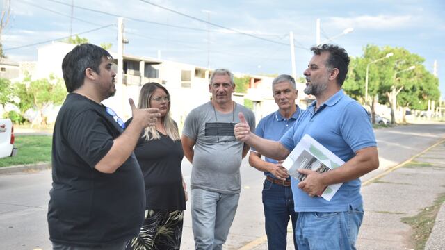 Reunión con vecinos del barrio 17 de octubre por las dársenas de estacionamiento