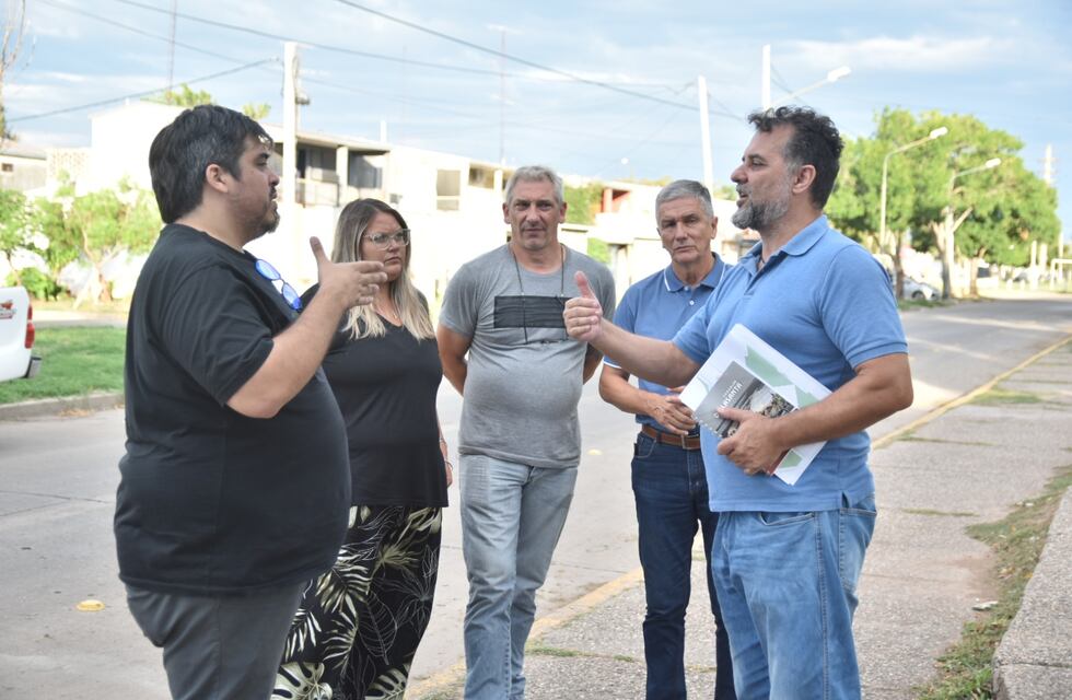 Barrio 17 de Octubre: Quieren nuevas dársenas de estacionamiento para potenciar los espacios verdes