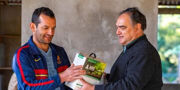 Reunión entre autoridades del IFAI y productores en Bernardo de Irigoyen.