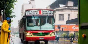 Comienza la implementación de carriles exclusivos en San Miguel de Tucumán para agilizar el tránsito