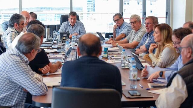 Sergio Massa se reunió con sus funcionarios y tienen en la mira una semana con el dato de la inflación a la vuelta de la esquina.