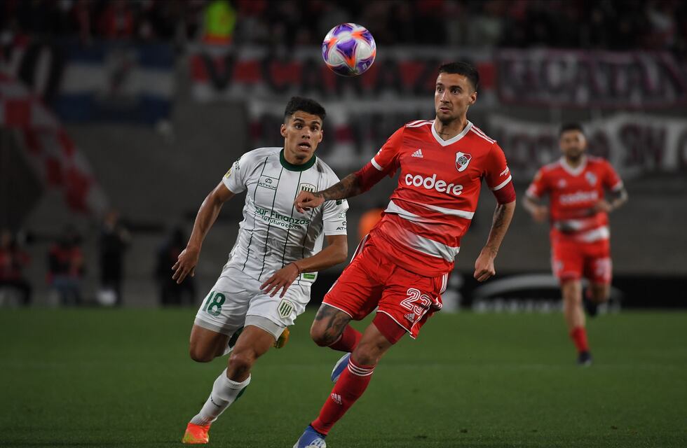 Los goles de Banfield para ganarle a River en el Monumental