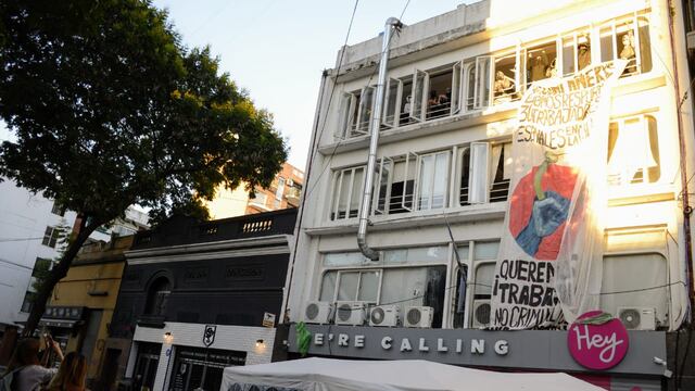 El reclamo para reactivar la firma en Buenos Aires y Zeballos lleva casi tres meses. (@maxiklan)