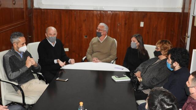 Uset recibió a algunos integrantes de "Codo a codo"