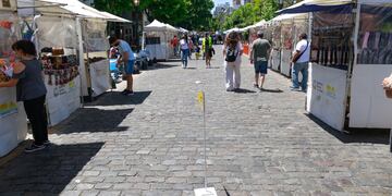 Los porteños volvieron a disfrutar de las ferias de artesanos y manualistas.