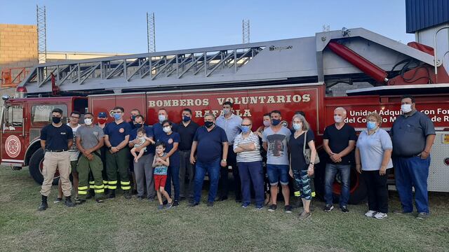 Conferencia de prensa en donde anunciaron el terreno para los Bomberos Voluntarios