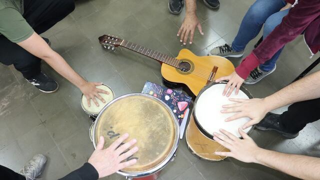 Musicoterapia en un hospital psiquiátrico de Mendoza.