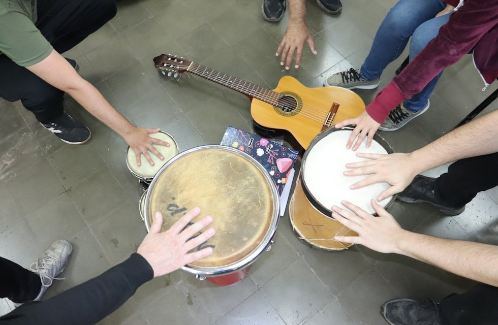 Usan la Musicoterapia en un hospital psiquiátrico mendocino: para qué se usa y en qué ayuda a los pacientes