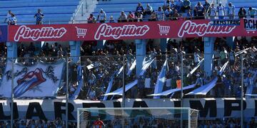 La hinchada de Racing pudo ir este fin de semana a Rafaela. (Télam)