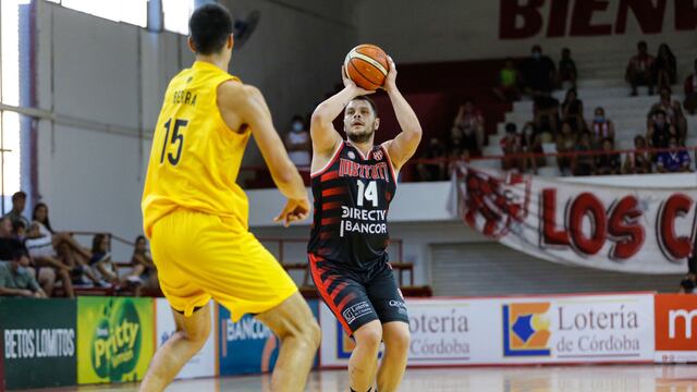 Gran actuación de Antoni Vicens, en su debut en Instituto. (Prensa Instituto)