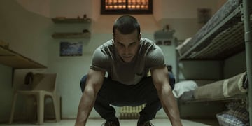 La serie de Netflix tiene 8 capítulos.