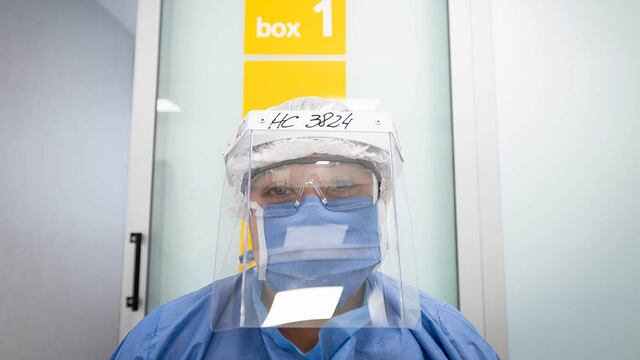 La enfermera trabaja con pacientes positivos de Covid-19 desde que comenzó la pandemia (imagen de archivo).