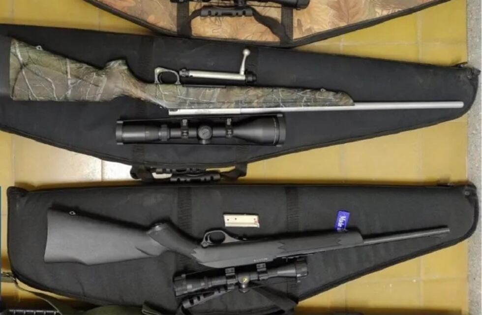 Villa María: lo denunciaron por violencia de género y le encontraron siete armas de fuego