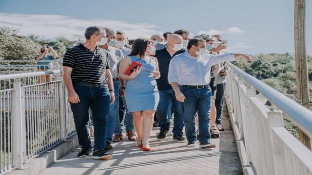 El gobernador de la provincia de Misiones, Dr. Herrera Ahuad, visitó la ciudad de Puerto Iguazú.