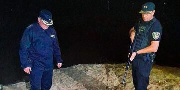Eldorado: encuentran marihuana escondida en las costas del río Paraná.